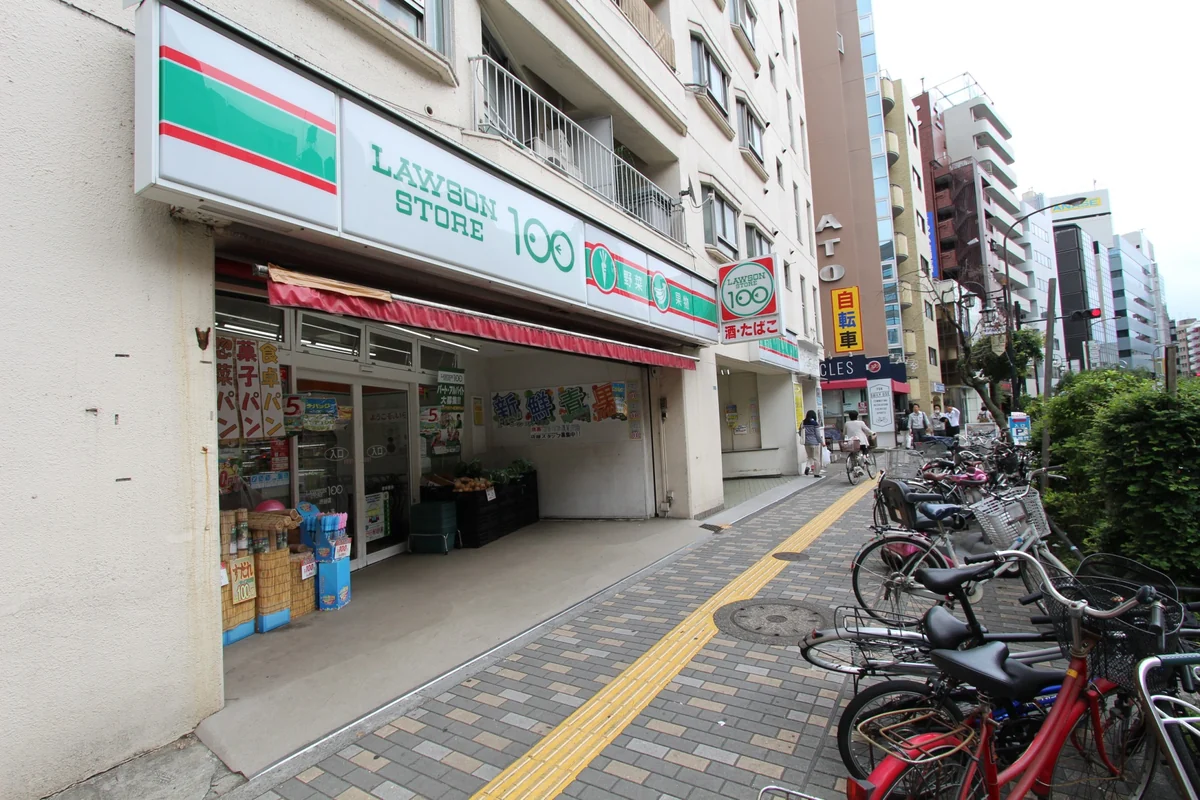 SHIBUYA STAY 周辺のコンビニエンスストアの外観